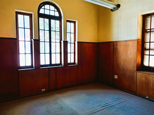 8 Bedroom Property for Sale in Victoria West Northern Cape